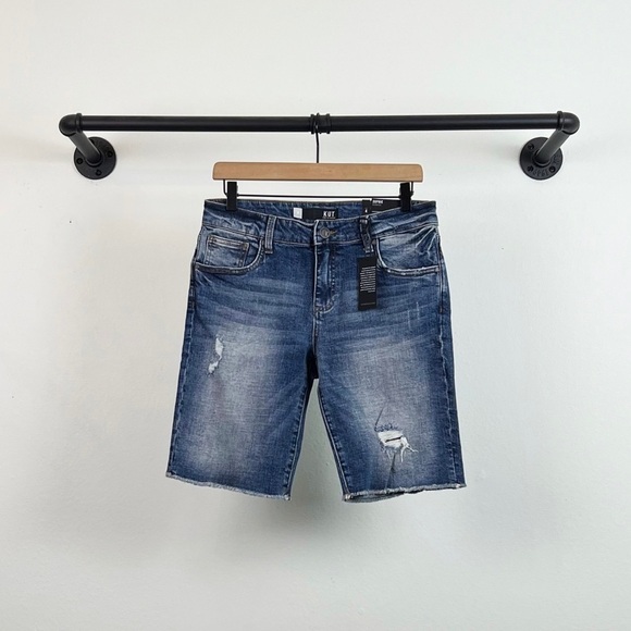 NWT Kut From The Kloth Sophie Distressed Denim Bermuda Shorts Include Wash - Picture 5 of 9